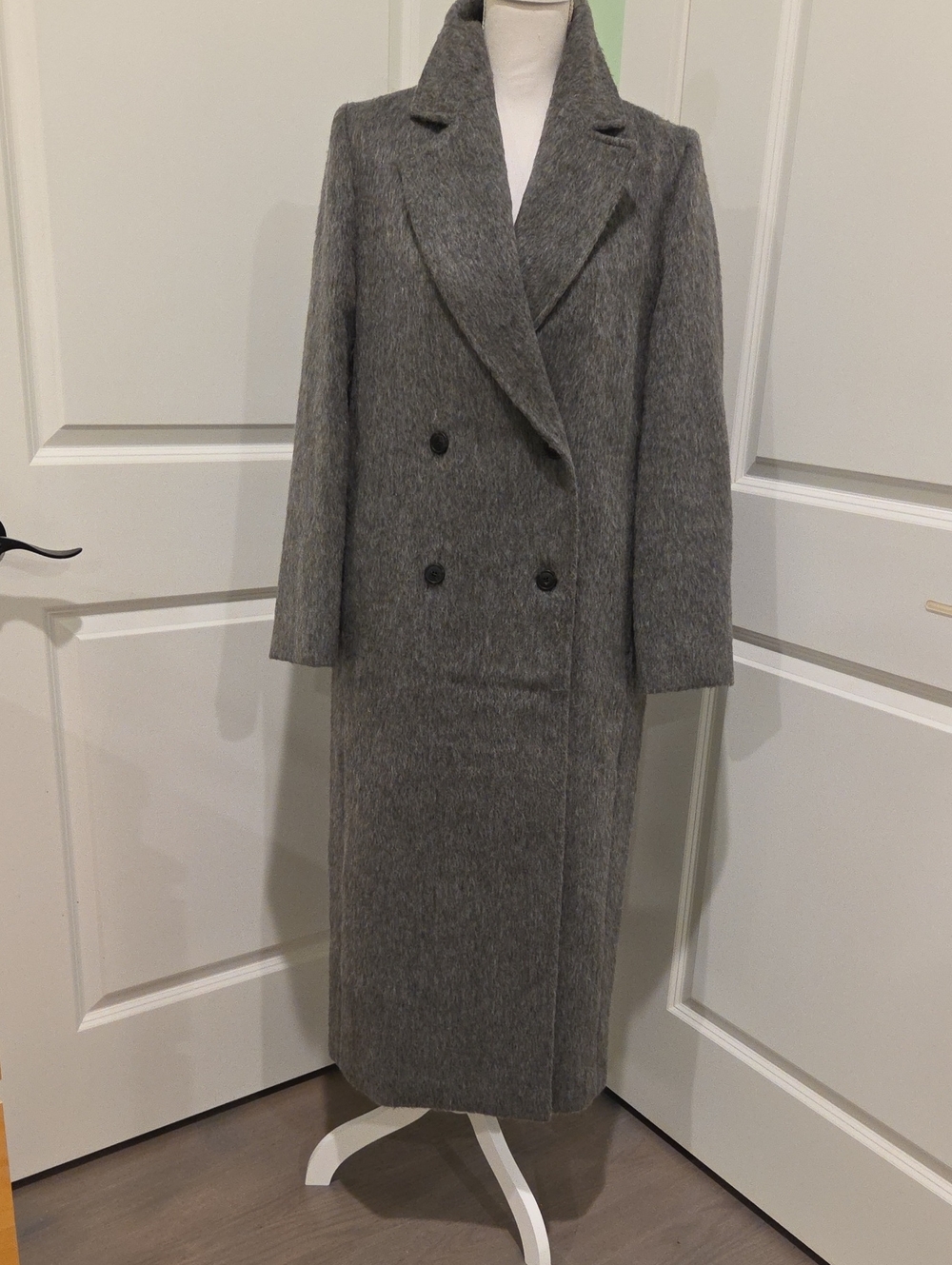 Magaschoni Classic Double-Breasted Women's Gray Long Coat